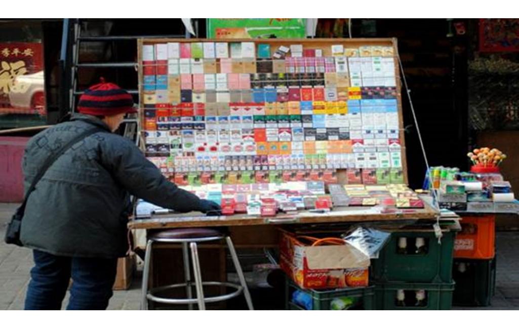 Pajak Tembakau Naik, Penjualan Rokok Di China Ambrol