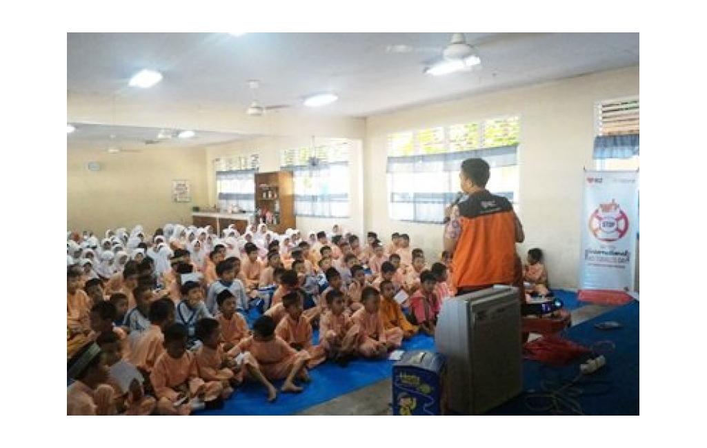 RZ Sosialisasikan Bahaya Rokok