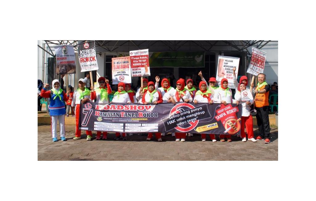 Warga Lansia di Sukabumi Turun ke Jalan Kampanye Kawasan Tanpa Rokok
