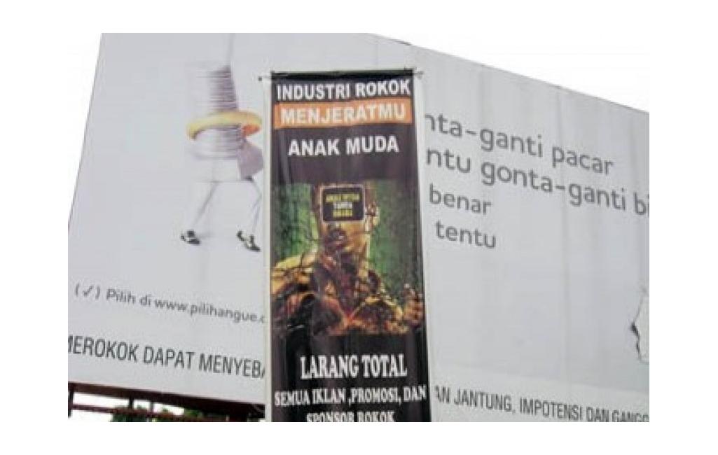 Pemkab Karawang Larang Pemasangan Iklan Rokok