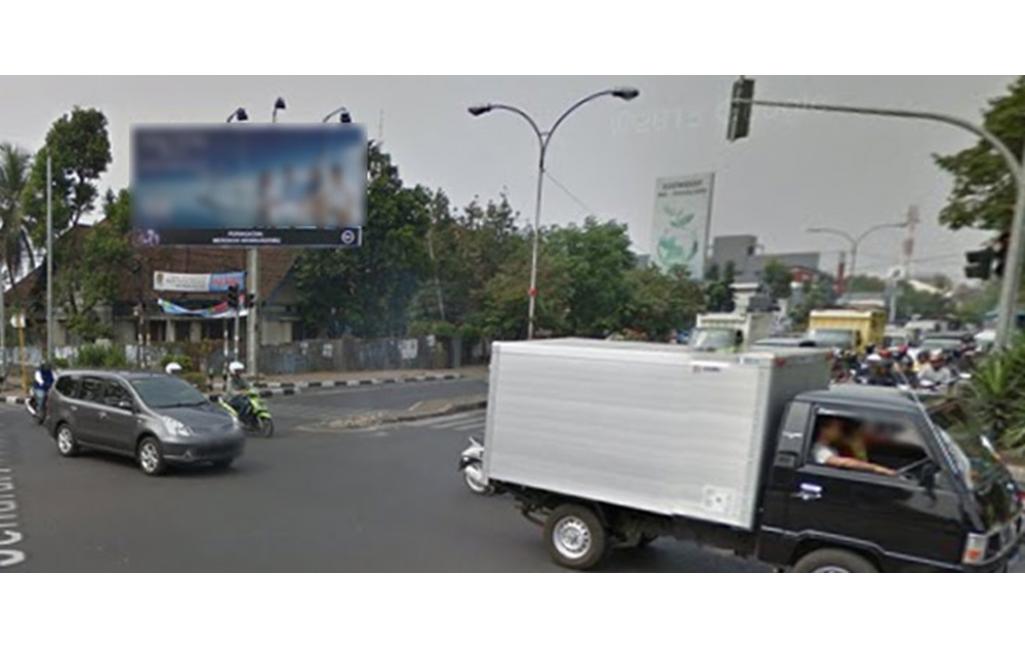 Pemko Kecolongan, Banyak Atribut Rokok Bertebaran