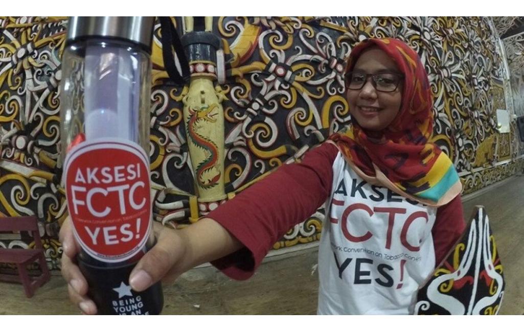 Aksi Pungut Puntung Rokok Warnai Kampanye FCTC di Samarinda