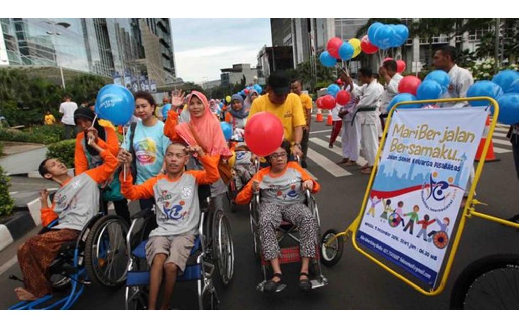 Menuju Car Free Day Jakarta Bebas Asap Rokok