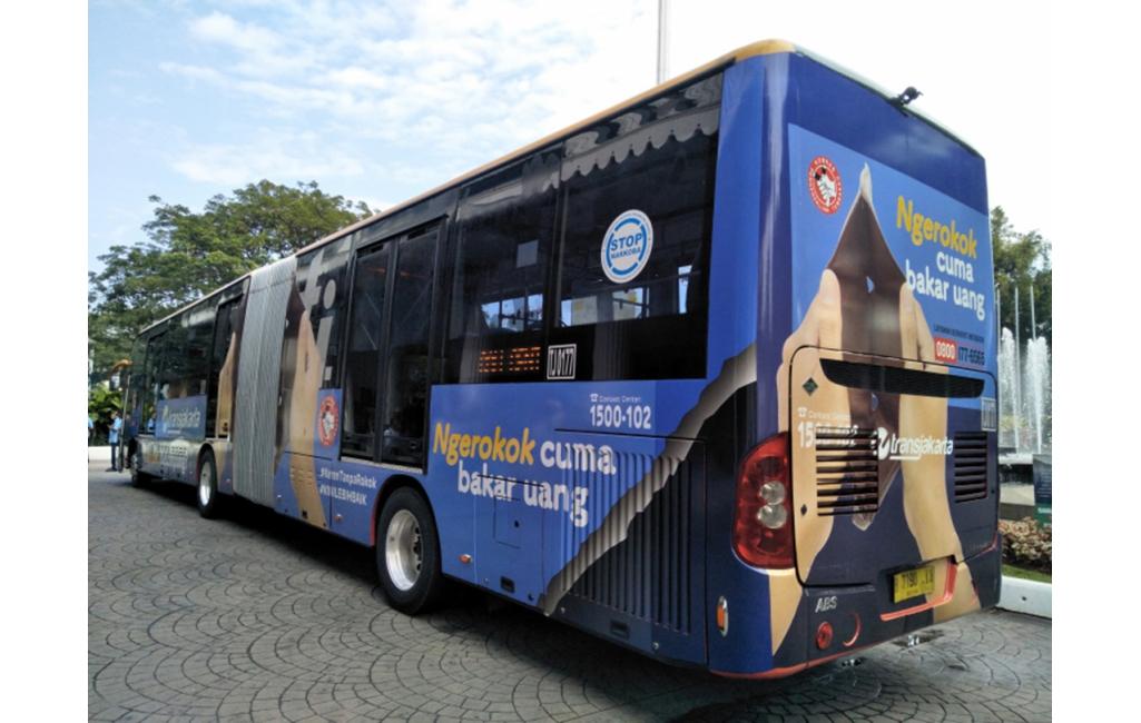 Perangi Rokok, Ini Iklan Unik KPT dan PT Transjakarta