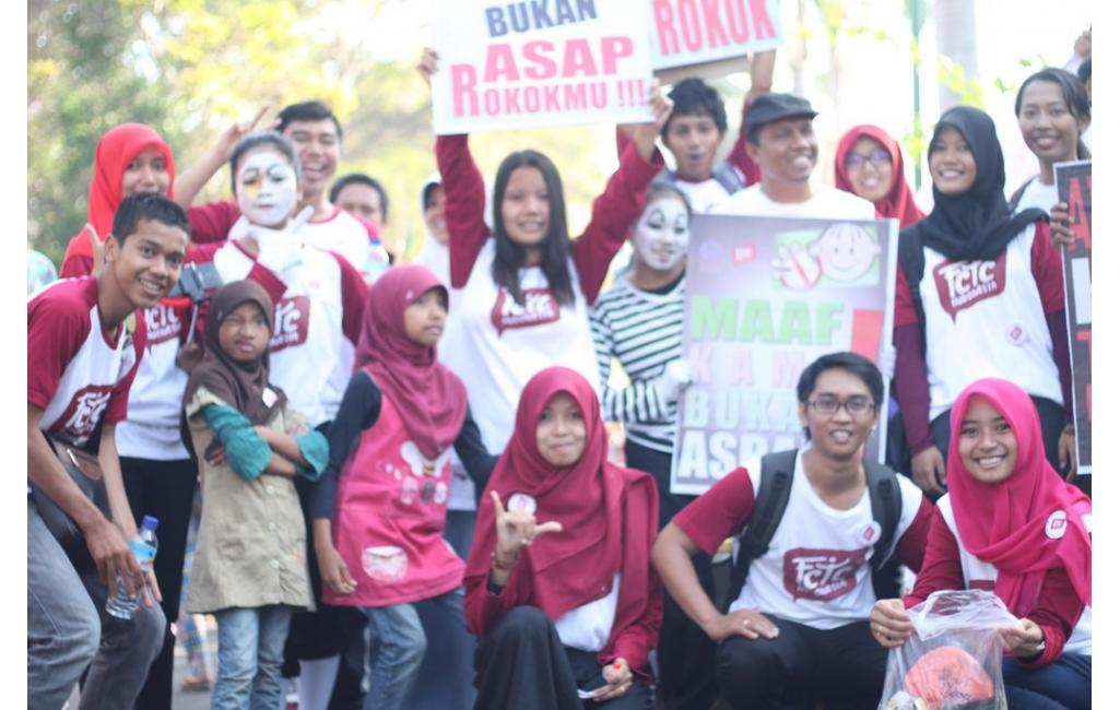 Aksi Gerakan Muda FCTC Mataram
