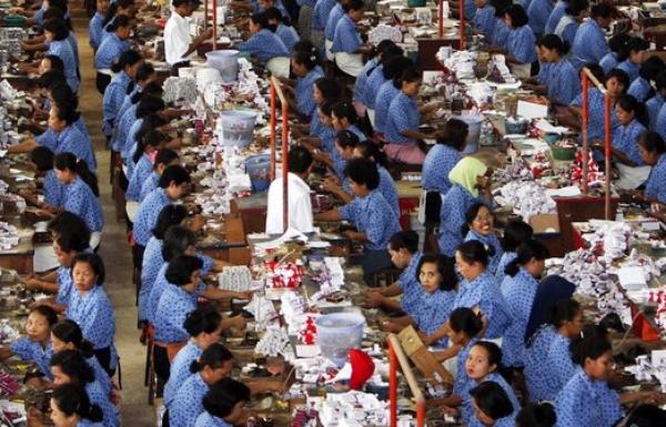 Perangkap Kemiskinan dan Kematian di Balik Candu Rokok
