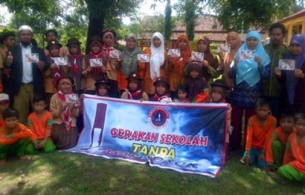 Pramuka Peduli Canangkan Gerakan Sekolah Tanpa Asap Rokok