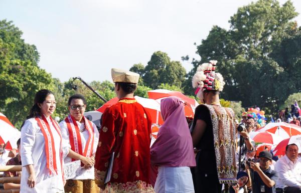 Penyerahan 11.000 surat dukungan untuk Presiden Aksesi FCTC