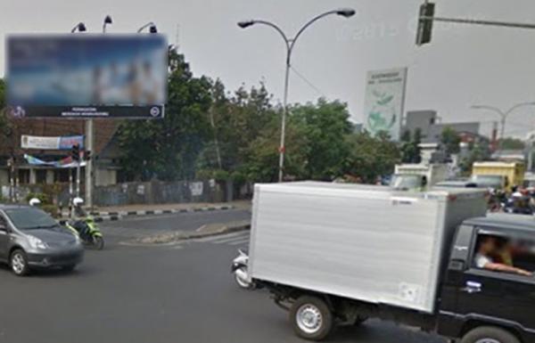 Pemko Kecolongan, Banyak Atribut Rokok Bertebaran
