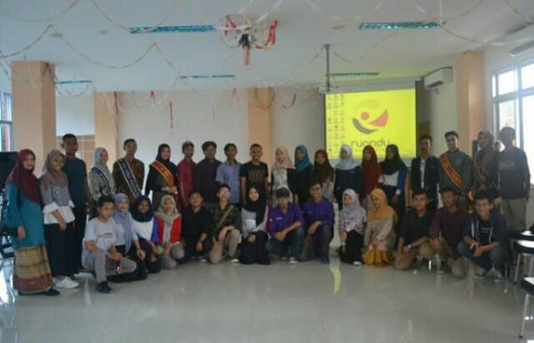 Edukasi Kampanye #pilihbicara di Padang